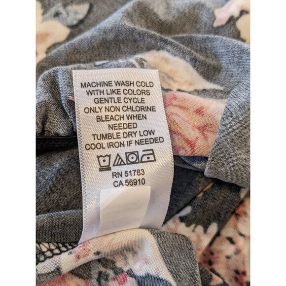 Maurices Womens One Piece Romper Size L Black Floral Short Sleeve V Neck V Back - Picture 5 of 5